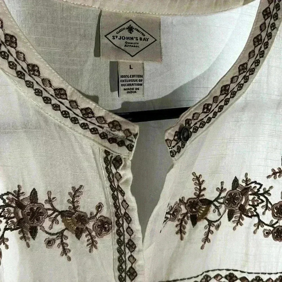 St John's Bay Women's Sz L Boho Style Button Down Embroidered Blouse - Picture 3 of 4